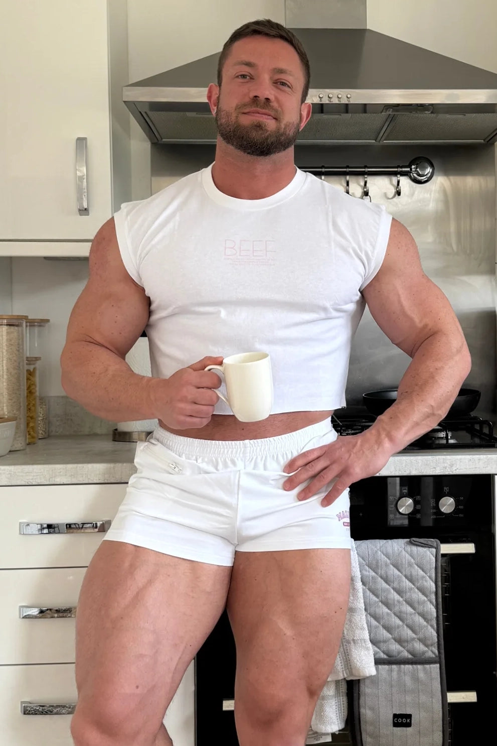 Escapism Muscle-Fit Crop Tank - Beef